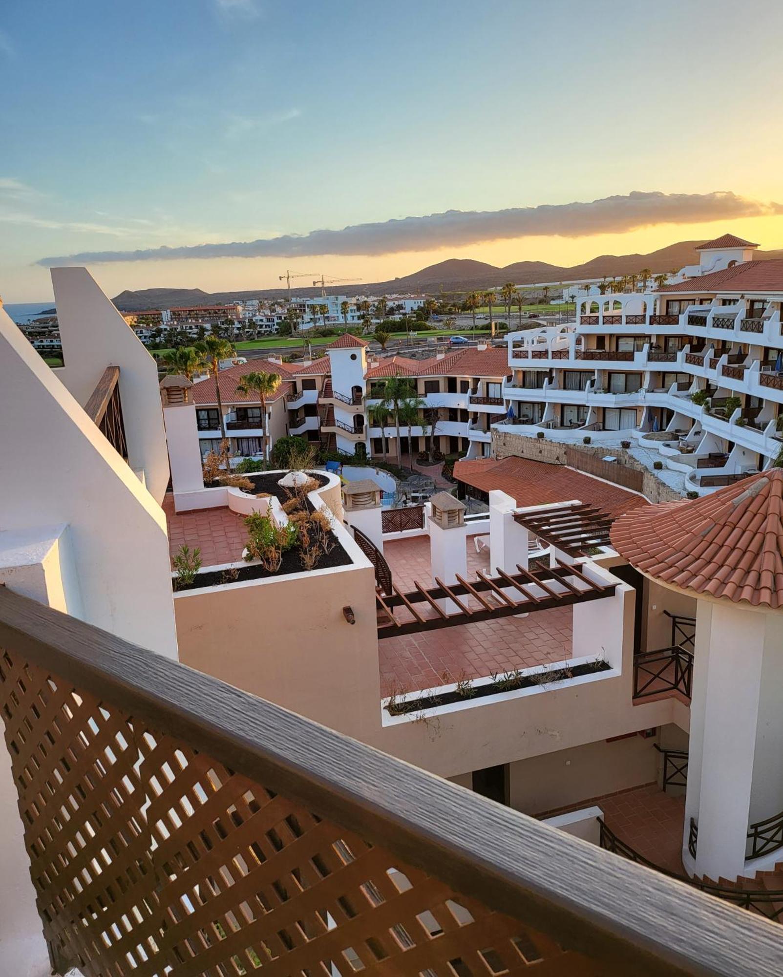 Moderno Y Luminoso Atico Con Vistas Y Piscina Apartment San Miguel de Abona Exterior photo